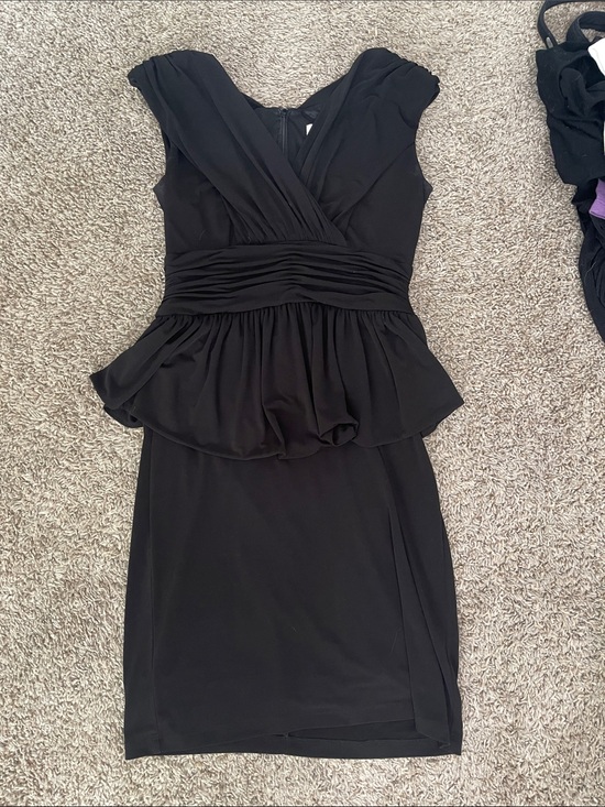 Jessica Simpson Dresses & Skirts - Jessica Simpson peplum dress